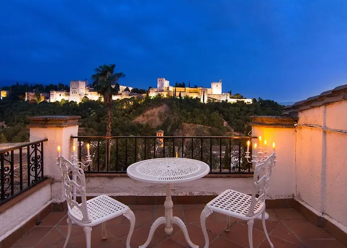 2.5 Million Villa. Magical Sunset. Super Close To Everything. 5Br, 4Ba, Pool, A/C+Heating